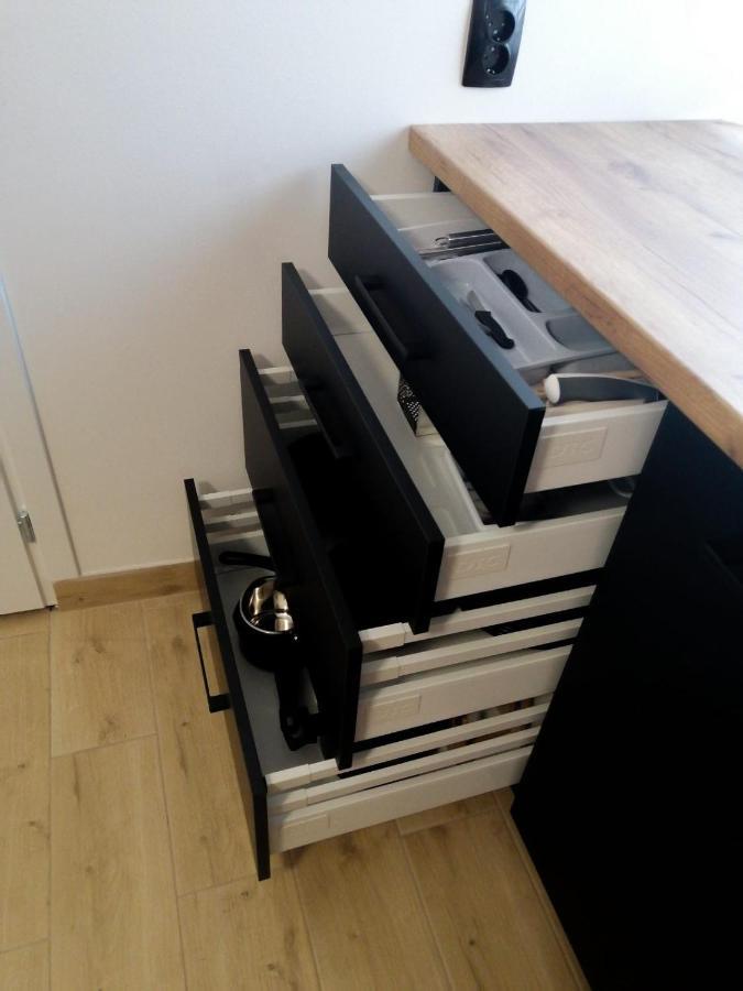 Evita Studio Apartment Karlovac Extérieur photo