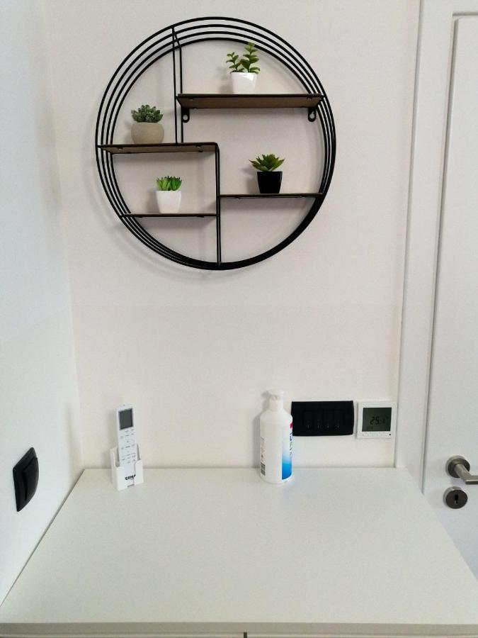 Evita Studio Apartment Karlovac Extérieur photo